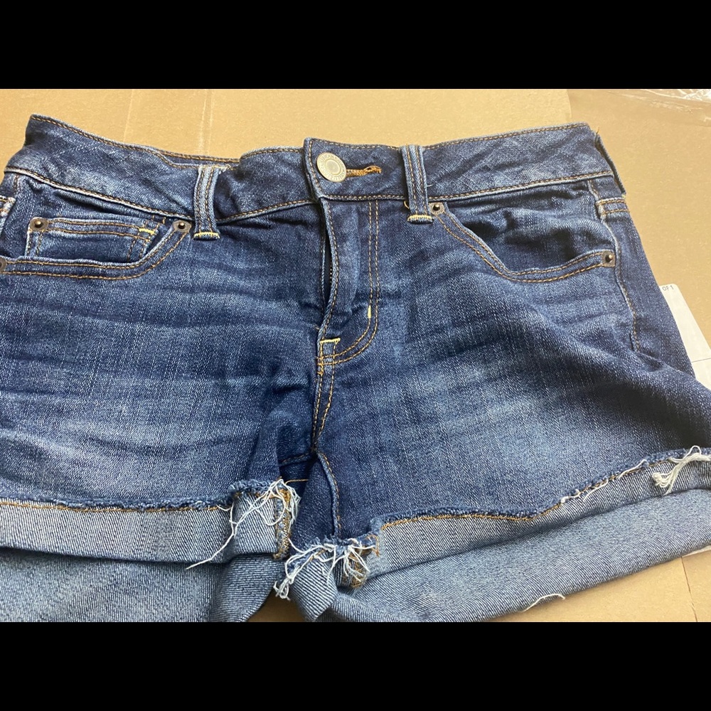 American Eagle shorts size 4